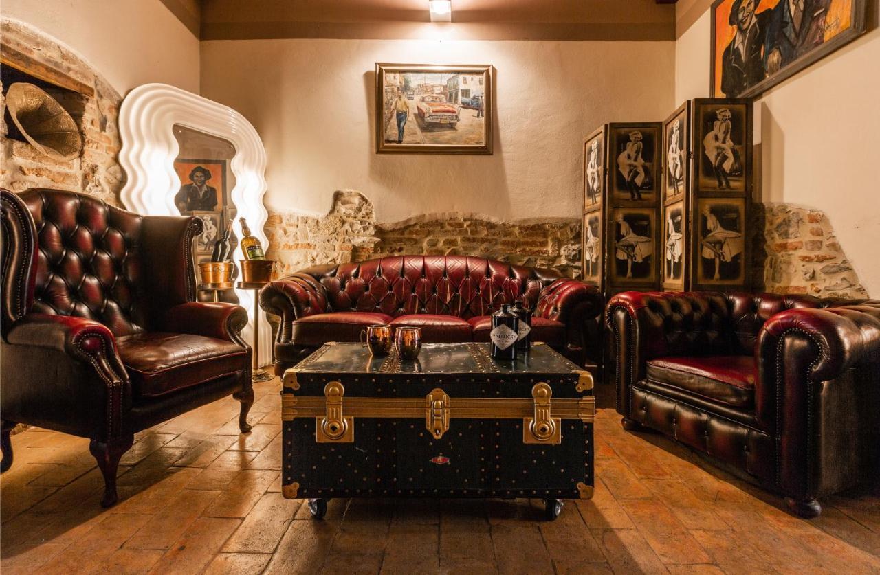 Апарт отель Palazzo Barbini Dimora Storica Кастильоне-дель-Лаго Экстерьер фото