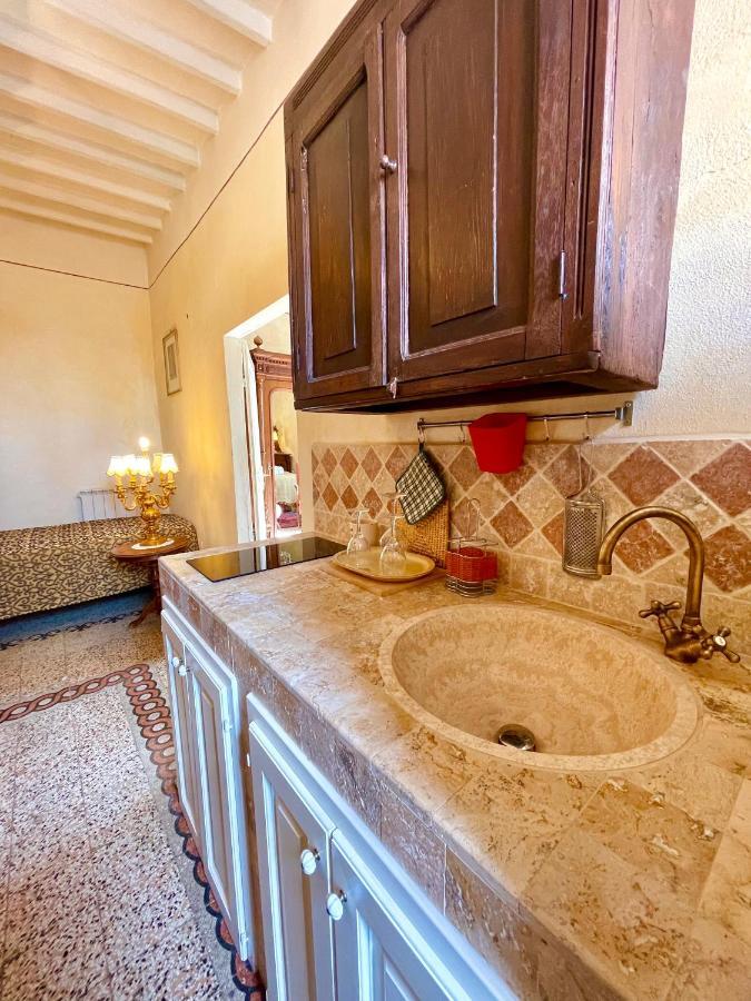 Апарт отель Palazzo Barbini Dimora Storica Кастильоне-дель-Лаго Экстерьер фото