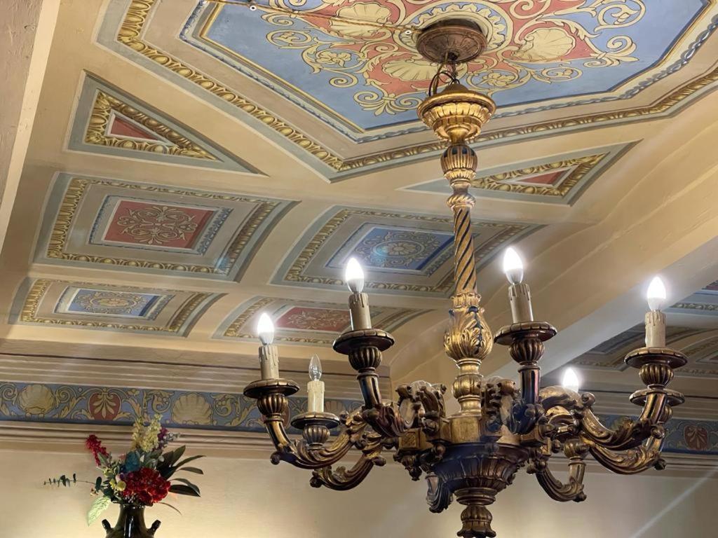 Апарт отель Palazzo Barbini Dimora Storica Кастильоне-дель-Лаго Экстерьер фото